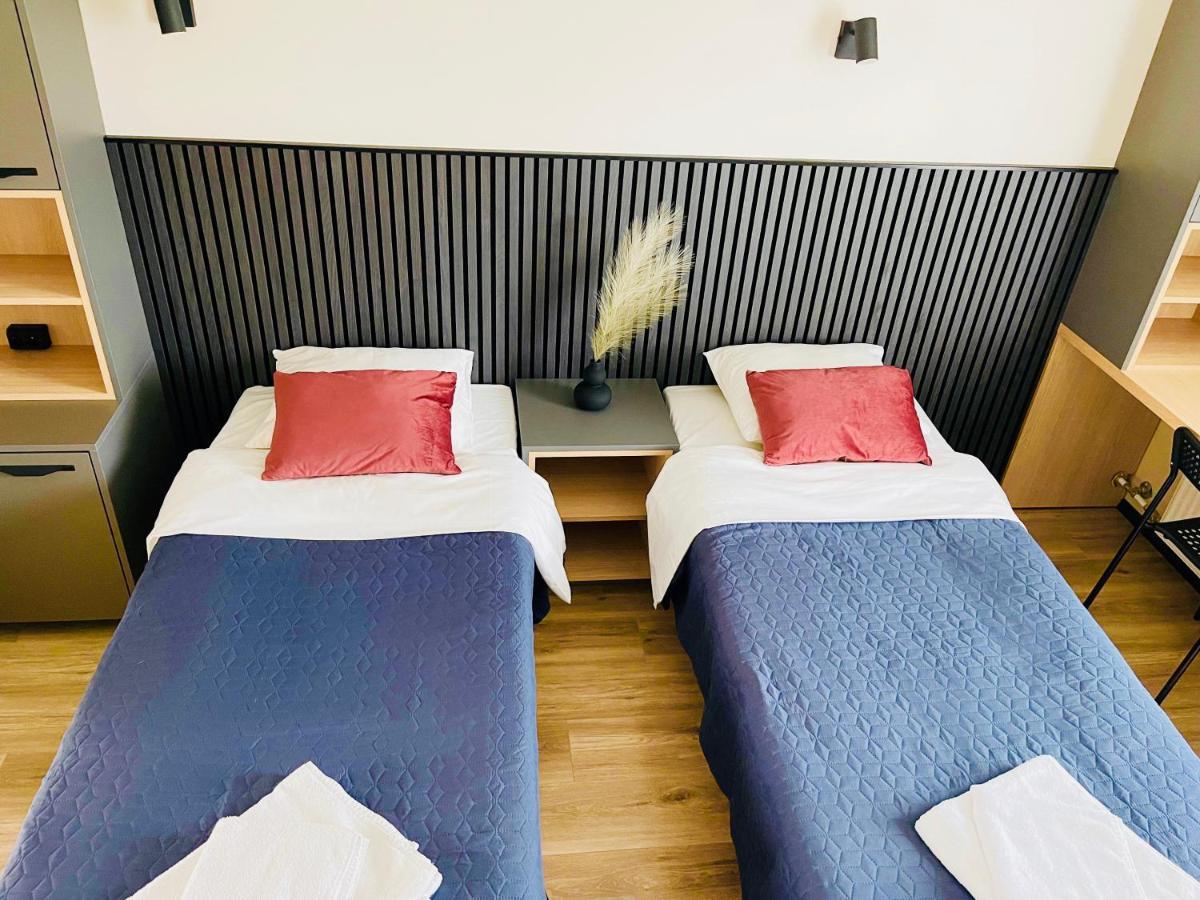 Hotel Vesiroos Pärnu Exterior foto