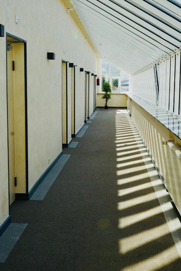 Hotel Vesiroos Pärnu Exterior foto